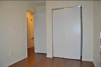 room now for rent Image# 3
