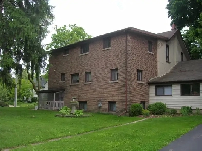 Two-bedroom apartment, Victoria Park, Aug. 1st Image# 3