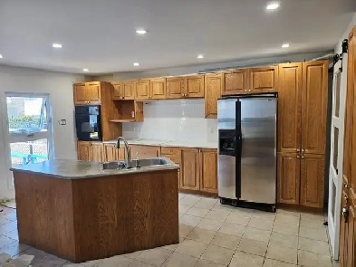 5 1/2 - 1er étage Duplex - Internet Inclus - 2050$ - MTL/YUL Image# 1