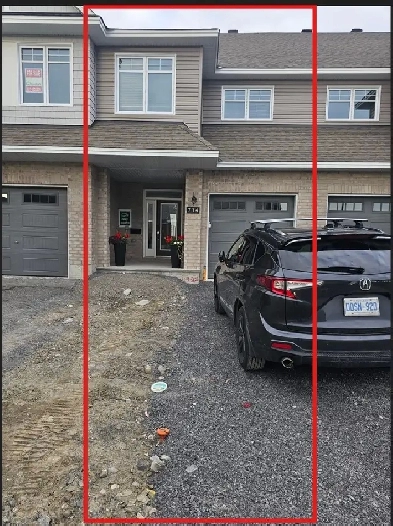 Luxury Townhome in Barrhaven | $3,025/month   utilities Image# 3