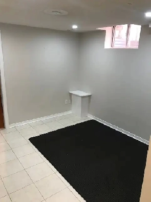 1 Bedroom Basement Apartment Image# 3