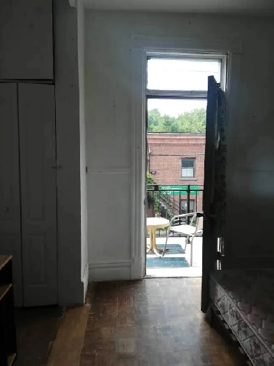 private room metro Frontenac all include Image# 2