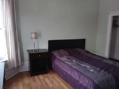 Smiths Falls large room for rent Image# 2
