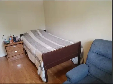 Fully furnished room in Northside all included, for male only Image# 6