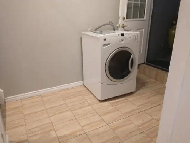 basment for rent Image# 10