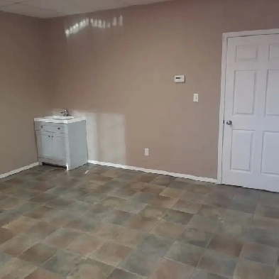 Professional private end unit office, hwy 16A, wifi Stony Plain Image# 5