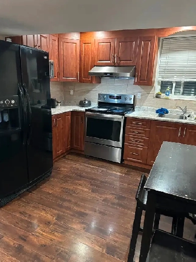 Shared room for rents girls only AVAILABLE NOW Image# 1