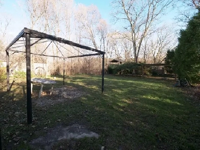 FANSHAWE ROOMS FOR RENT - MAIN FLOOR Image# 1