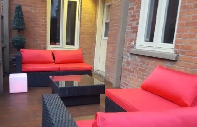Huge 4 Bedroom House Downtown - $200/day Image# 3