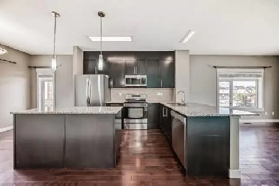 3 Bed Rooms Townhouse for Rent : 7 Skyview Point Link, NE Image# 9