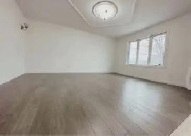 Très Grand 5 1/2, 1300 pied carrés, triplex, Longueuil Image# 7