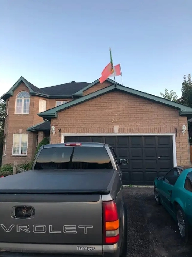 Executive home two basement rooms available with egress windows Image# 1