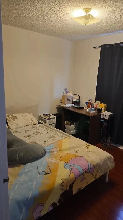 one private room for rent on upper level Image# 2