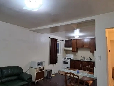 Rent $1,850/Month: AVAILABLE from SEPTEMBER 1, 2025 Image# 17