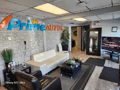 Auto dealership with Mechanic and service center Image# 8