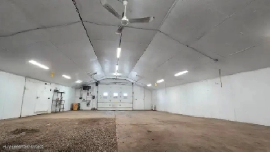 Mechanic Shop on a Farm Image# 1