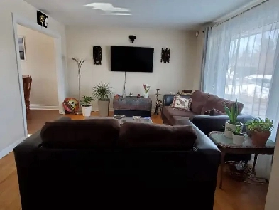 3 Bedroom Unit in a bungalow for rent for September 1, 2025 Image# 8