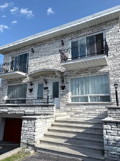 PRIVATE ROOM FOR RENT (Laval -Ste rose) Image# 4
