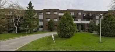 Très grand 4 1/2 disponible Image# 1