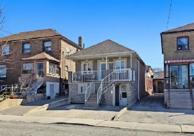 Detached Raised Bungalow w/ Sep Entry – Under $850K Image# 6