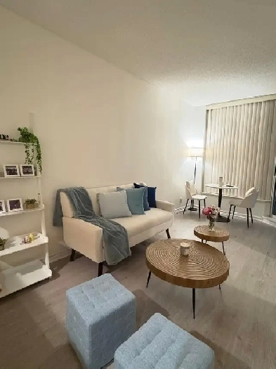 1 Bed Apartment, Downtown Toronto, Lakeview Image# 1