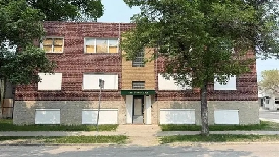WELCOME TO 748 BANNING STREET Image# 2