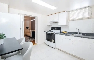 1 Bed 1 Bath Apartment Image# 2