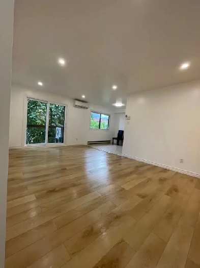 Condo/Appartement à louer Image# 5