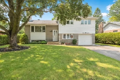 Side split home for sale in Belair /Copeland Park  in Ottawa Image# 3