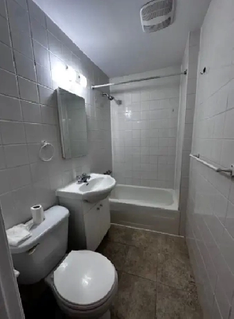 furnished room for rent Image# 1