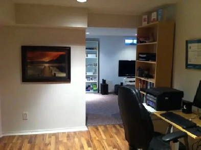 Bathurst/steeles fully furnished large apartment July or Aug 1 Image# 4