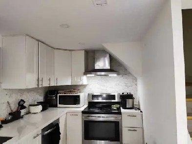 Private room with attached washroom for rent Image# 3