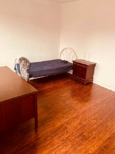 One bed room for rent in Montreal Image# 1