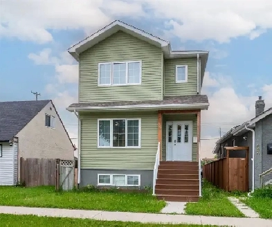 Beautiful 4 Bed 3.5 BathTwo Story Built in 2016 Image# 7