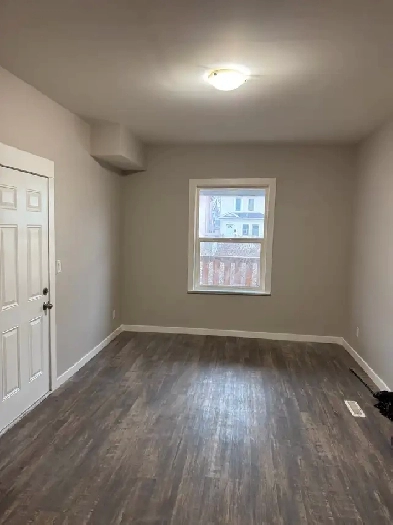 Fully Renovated 2 Bed / 1 Bath – West End Image# 7