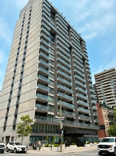 1- bedroom (3 1/2) apartment Downtown Montreal - Lease Transfer Image# 6