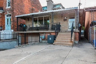 Welcome at 283 McNab St., N., Hamilton Image# 1