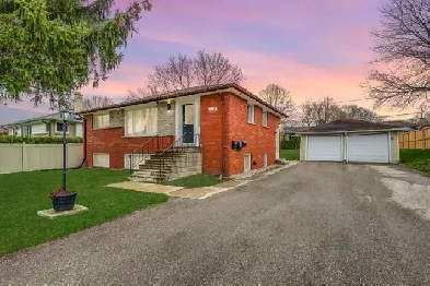 375 Dieppe St - Legal Duplex - 5 Bed | 2 Bath Image# 5