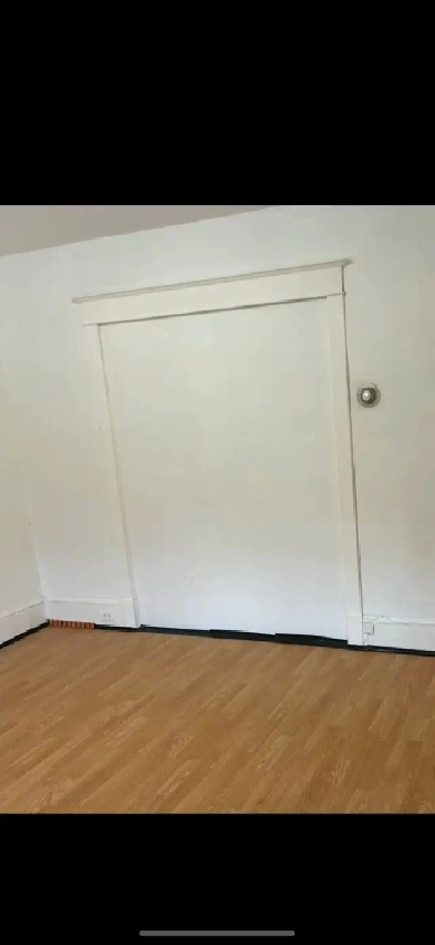 Room For Rent in Hamilton Ontario Image# 1