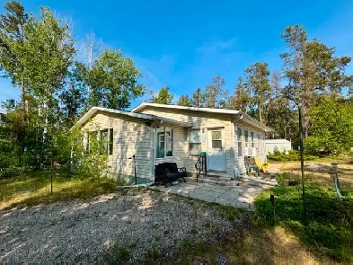 119 Lester Blvd, Lester Beach - 1376 SF, YR solid 2 BR home/cott Image# 7