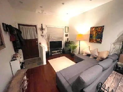 Bright, Cozy Room Available in Trendy Queen West Townhouse! Image# 6
