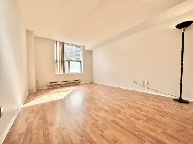 Master Room for Rent at Yonge and Finch condo unit Image# 2