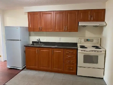 Mississauga Very Clean One Bedroom Basement Apartment for Rent Image# 3