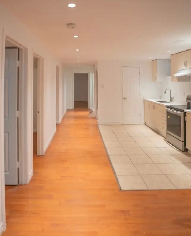 Private Room in North York for a Female Image# 6