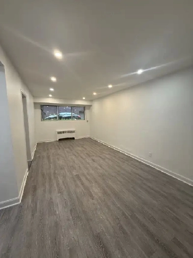 AVAILABLE - Renovated 3 1/2 in CDN Image# 1