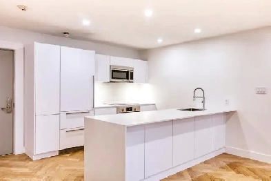 Westmount Park, Bosch Appliances, Chef Kitchen - ID 2813 Image# 1