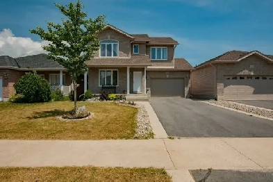 1328 Andersen Drive - Stunning family home in the heart of Kings Image# 19