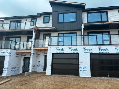 16 VIOLET POINT, SYLVAN LAKE - NEW 2 STOREY TOWNHOUSE Image# 8