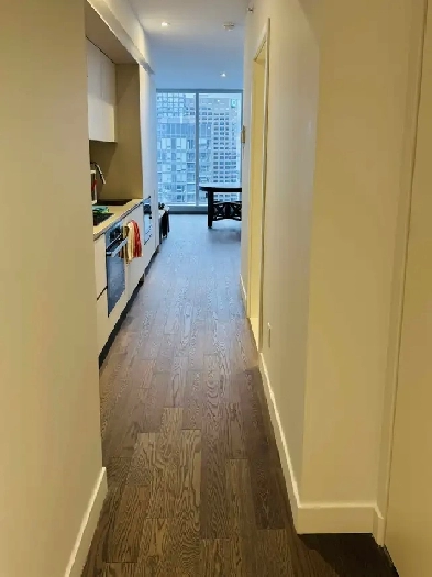 Studio deluxe au centre-ville de Montréal Image# 1