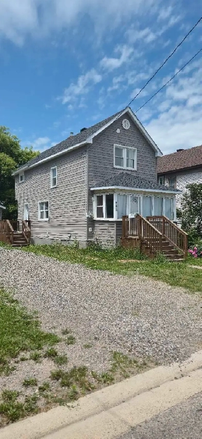 3 Bed 1 Bath House for Rent Image# 1